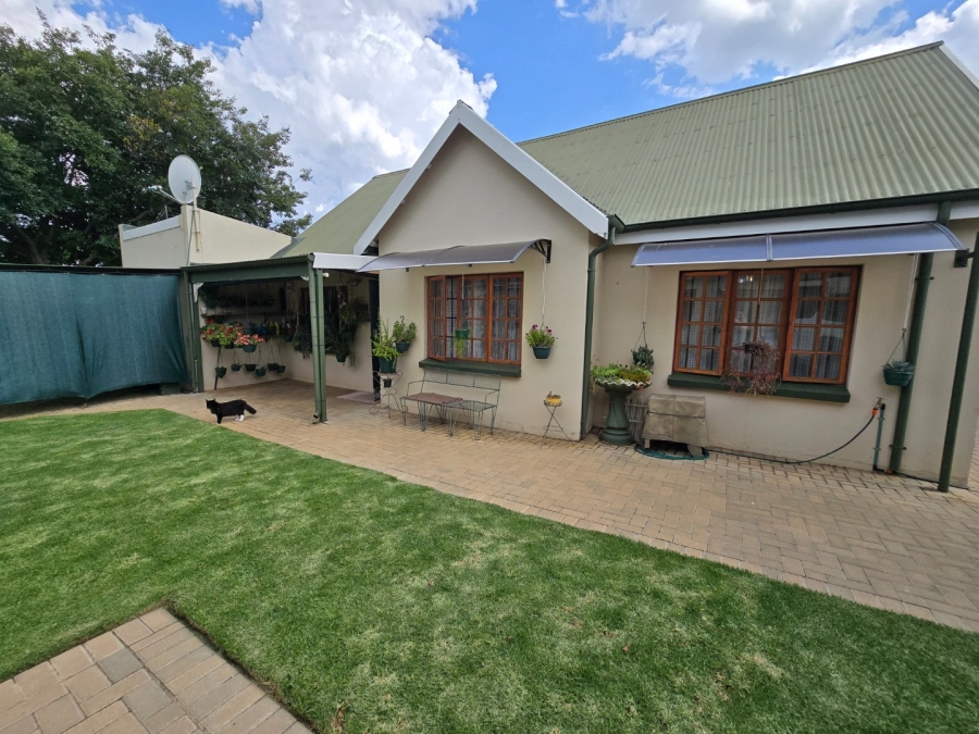 3 Bedroom Property for Sale in Miederpark North West